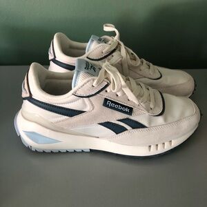 Reebok sneakers *like new